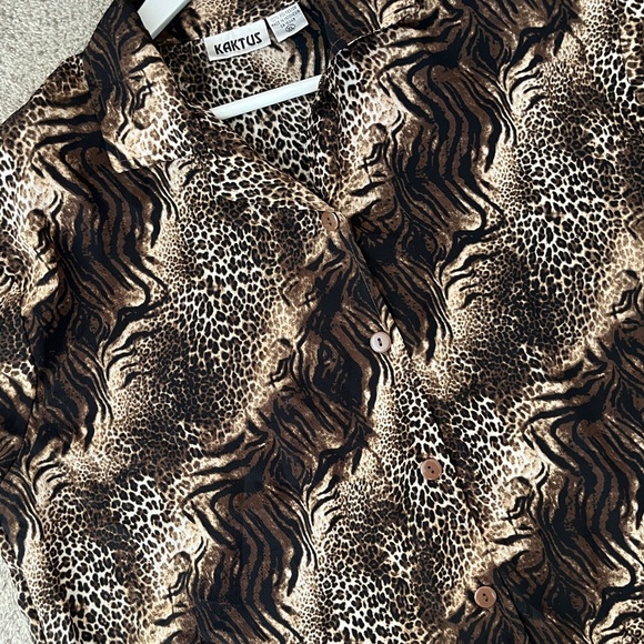 Vintage KAKTUS Animal Print Button Down 🤎🖤 - Picture 9 of 9